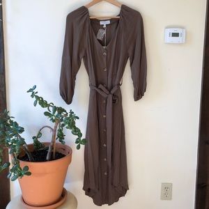 NWT Hayden midi dress 🌾